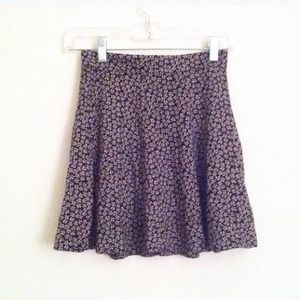 🌸BRANDY MELVILLE🌸 FLORAL SKIRT