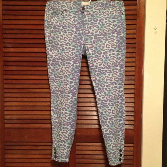 -RESERVED-Forever 21 Plus Animal Print SkinnyJeans