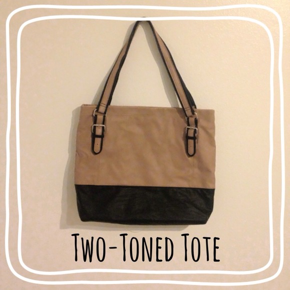 🚫SOLD🚫 Two-Toned Faux Leather Tote