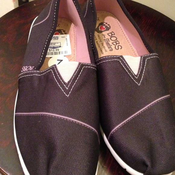 Black and pink bobs