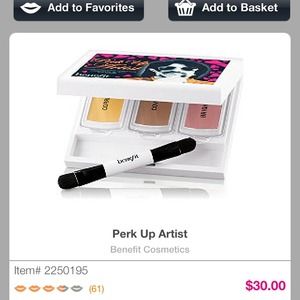 Perk up artist kit !! It's benefit!! Great makeup.