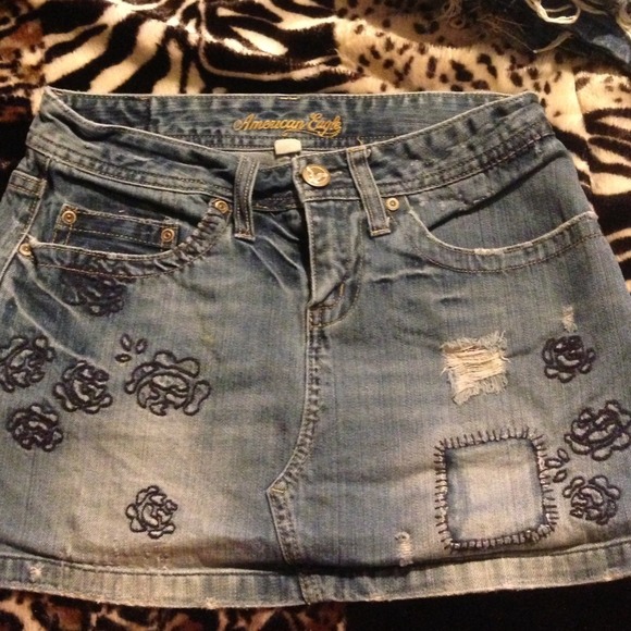 American Eagle mini skirt