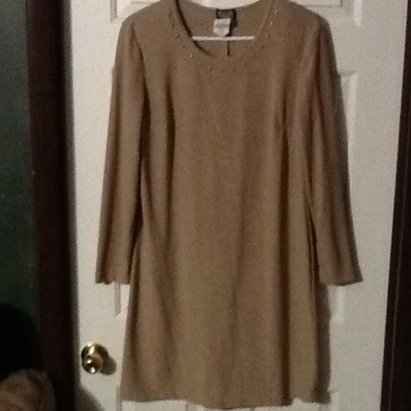 👢Tan soft knee-length dress👢