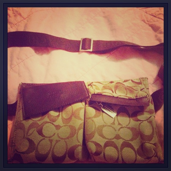 Coach look alike fanny pack.