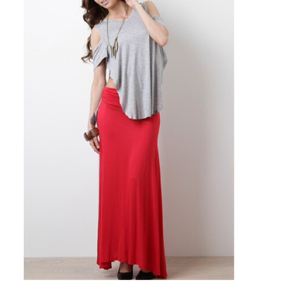 🎀SOLD OUT🎀Grey Cut Out Top - Picture 2 of 4