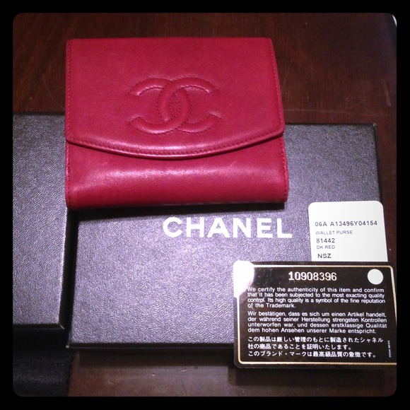 ⚡SOLD⚡Authentic Chanel wallet in dark red