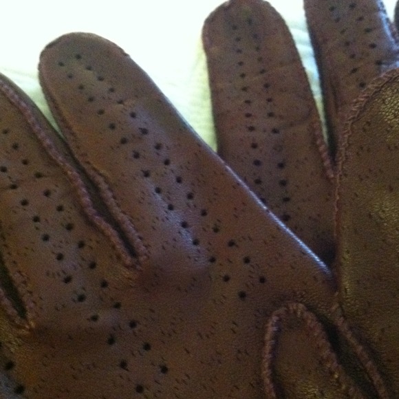 LEATHER GLOVES🌺🌺SOLD🌺🌺 - Picture 3 of 3
