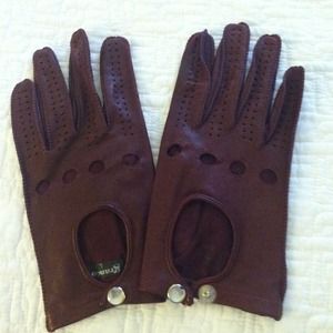 LEATHER GLOVES🌺🌺SOLD🌺🌺
