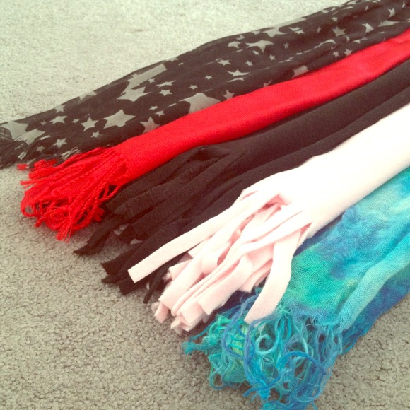 SOLD❗ Set of 5 Scarves
