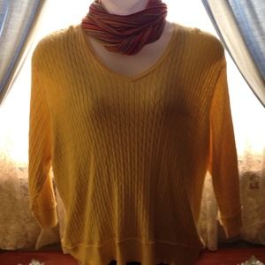 💥Reduced price💥Ladies 3X Cable Knit sweater.