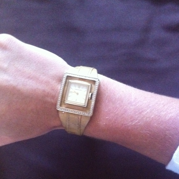 BCBGMAXAZRIA Women's Watch with Diamanté Bezel