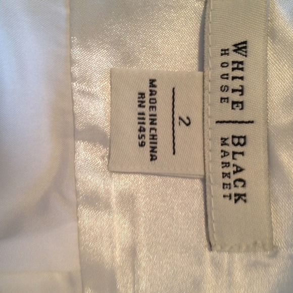 Beautiful white skirt - Picture 3 of 3