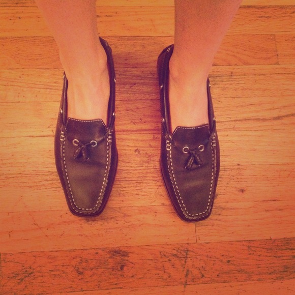 Navy Tod's loafers 39.5/ 9.5