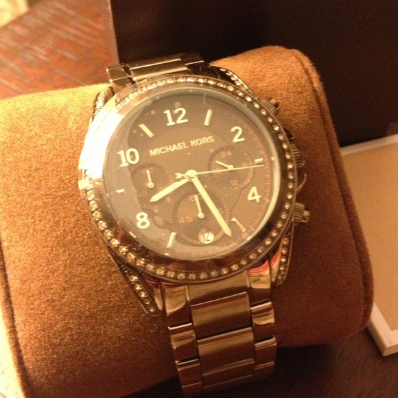 Michael Kors Brown Watch - Picture 3 of 3
