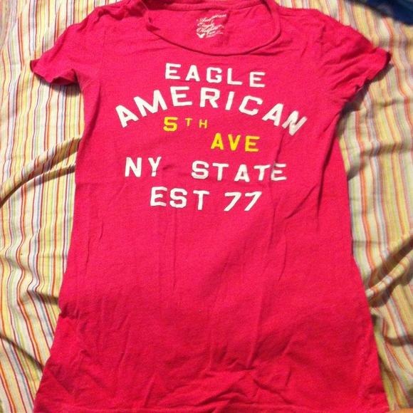 Pink american eagle tshirt