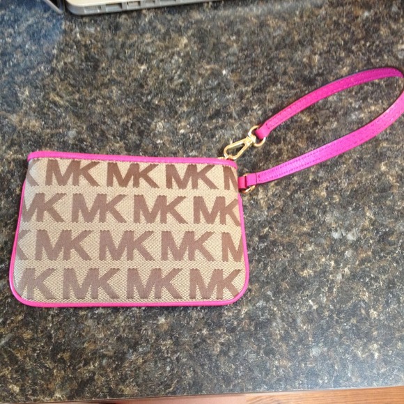 Michael Kors wristlet