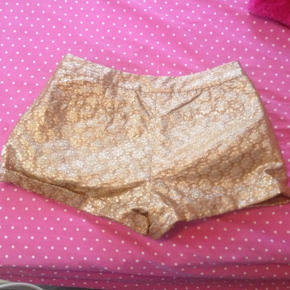 GOLD SHORTS - Picture 2 of 2