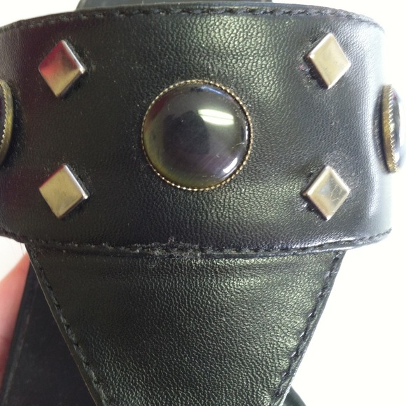 Lime Light wedge heels with cutout - Picture 2 of 3