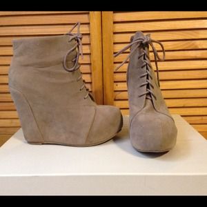 Taupe Glaze booties