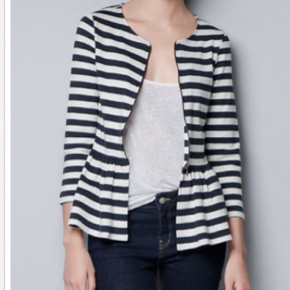 🚫bundled!🚫Zara Striped Peplum Zip up