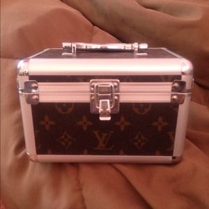 lv jewel box