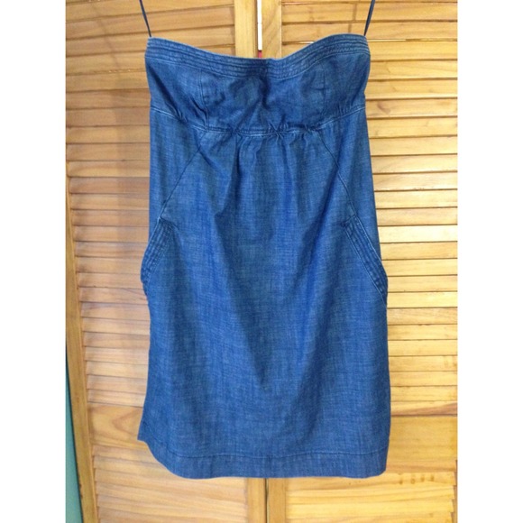 Strapless dress