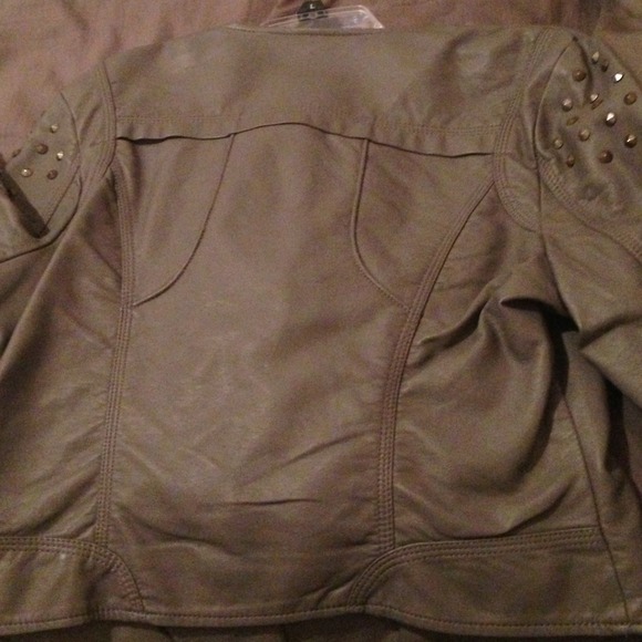Leather jacket - Picture 4 of 4