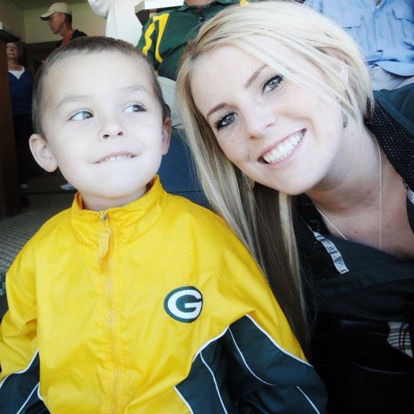 💋MEET YOUR SELLER AND BUYER! - Picture 2 of 4