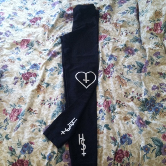 High waisted hold steady clothing leggings