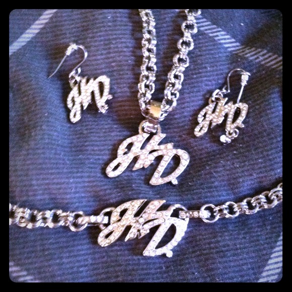 Harley Davidson jewelry set.