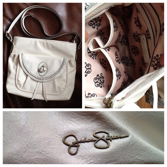 Cream-White Jessica Simpson Hand Bag.