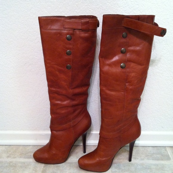 Steven Enforce cognac boots.