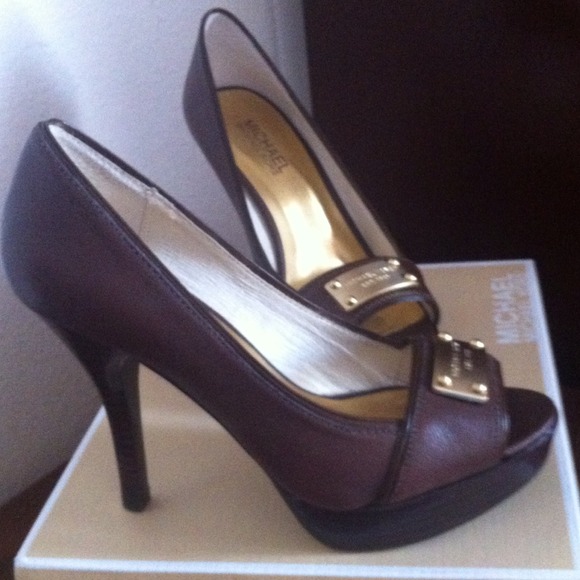 👠MK CLASSIC PLATFORM LEATHER👠 - Picture 2 of 4