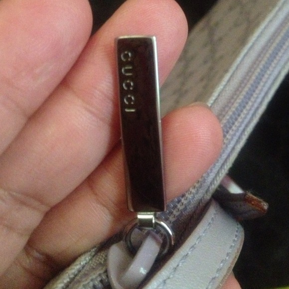 Authentic. Rare GUCCI. - Picture 3 of 4