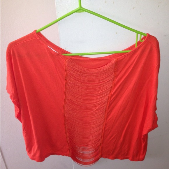 Crimson crop top - Picture 2 of 3