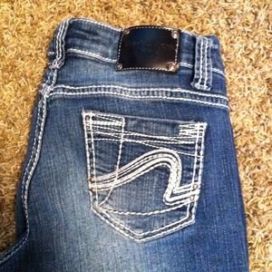 Red rivet jeans!