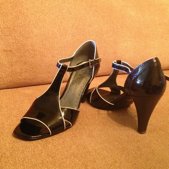 ❤️HOST PICK! ❤️Franco Sarto Patent Leather Shoes