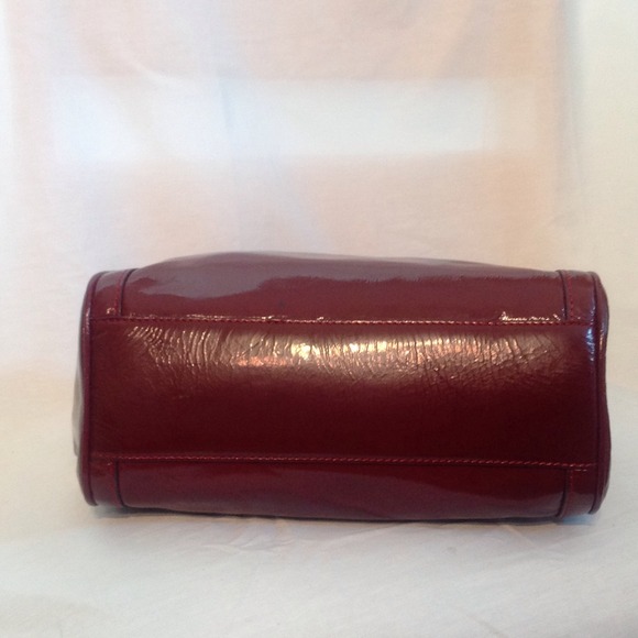 Vintage *AUTHENTIC* Cole Haan Burgundy handbag - Picture 6 of 7