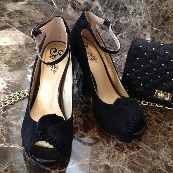 Seychelles pump shoes