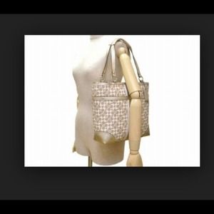 **TRADING** Coach handbag