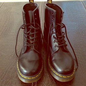Size 8 authentic Doc Martens mint condition