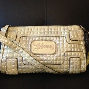💕NWT💕GUESS Shoulder Bag Purse