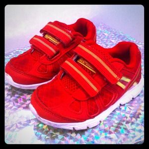 My Lowest😁 Red toddler tennis shoes size 7.