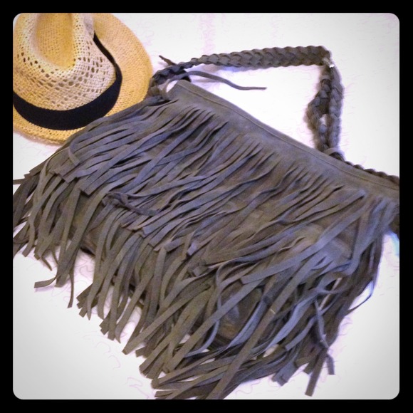 Chic fringe bag