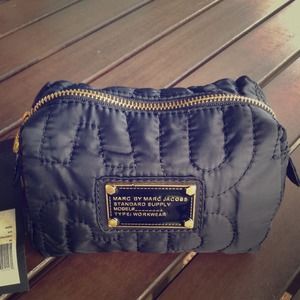 ✨Black NWT Marc Jacob makeup accessory bag