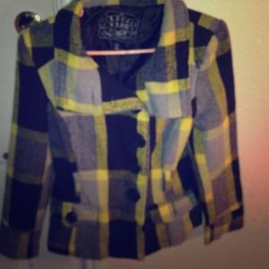 Plaid black, grey, and black petite jacket !
