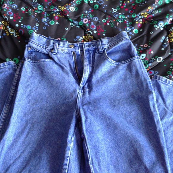 ON HOLD **acid wash high waisted jeans