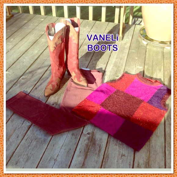 HOLD MIMI_5o JUICY RED & BROWN BOOTS. NIB ❤