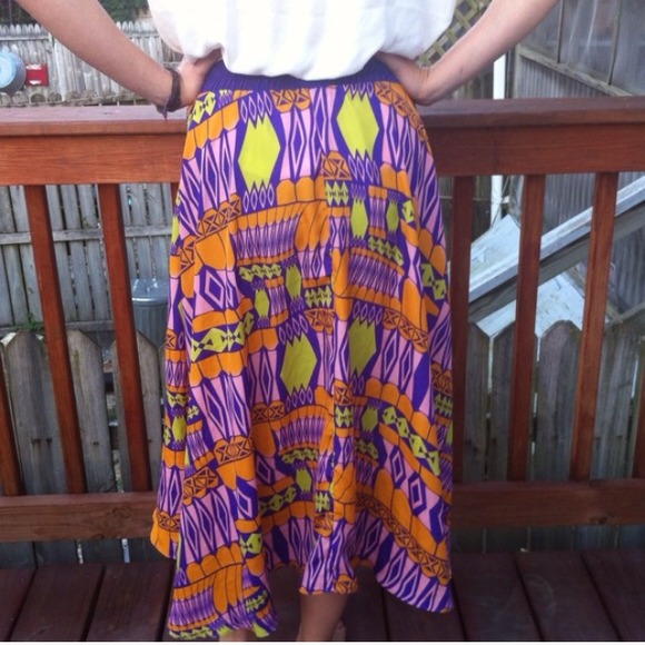 🚫SOLD🚫 Patterned High-Low Skirt