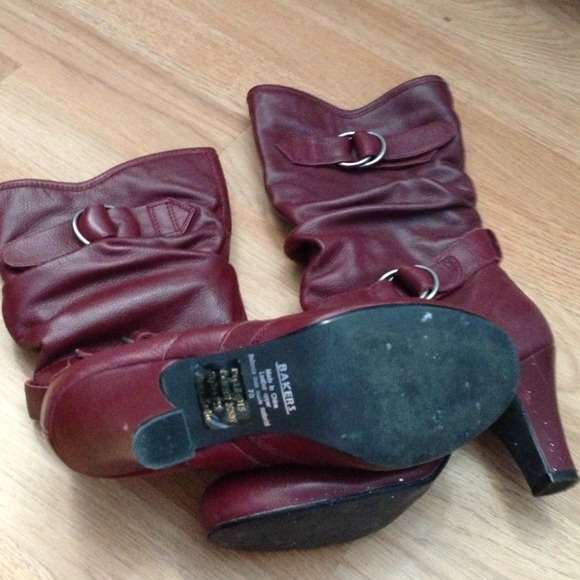 Boot - Picture 2 of 2